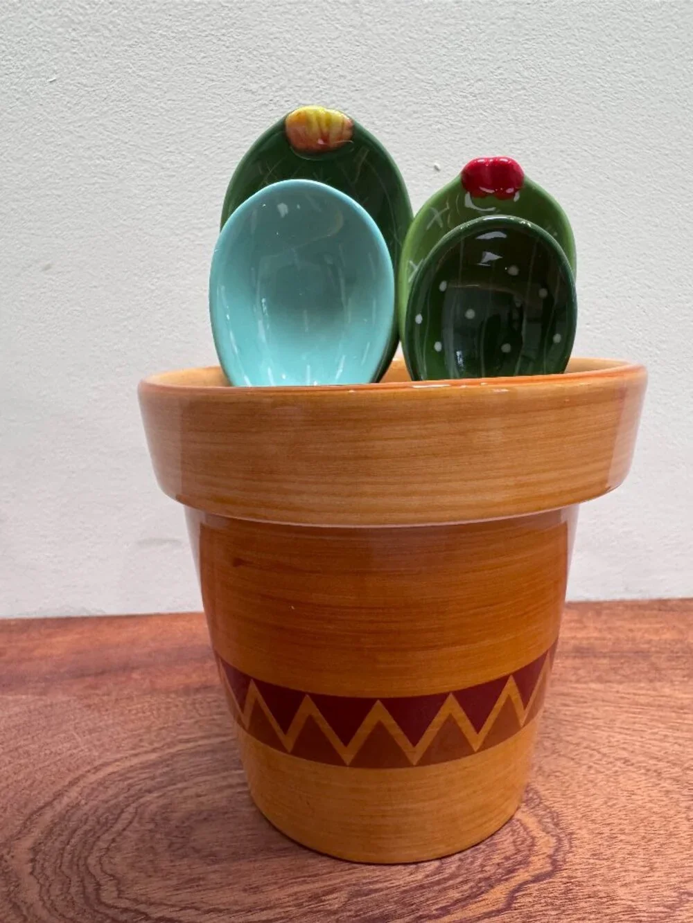 Cactus Measuring Spoons Set in Pot Ceramic